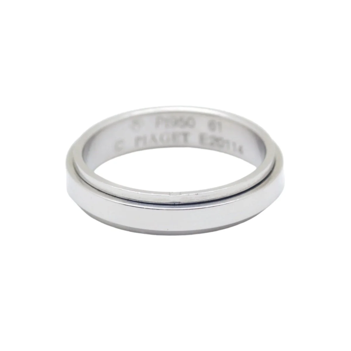 PIAGET "Possession" platinum wedding ring