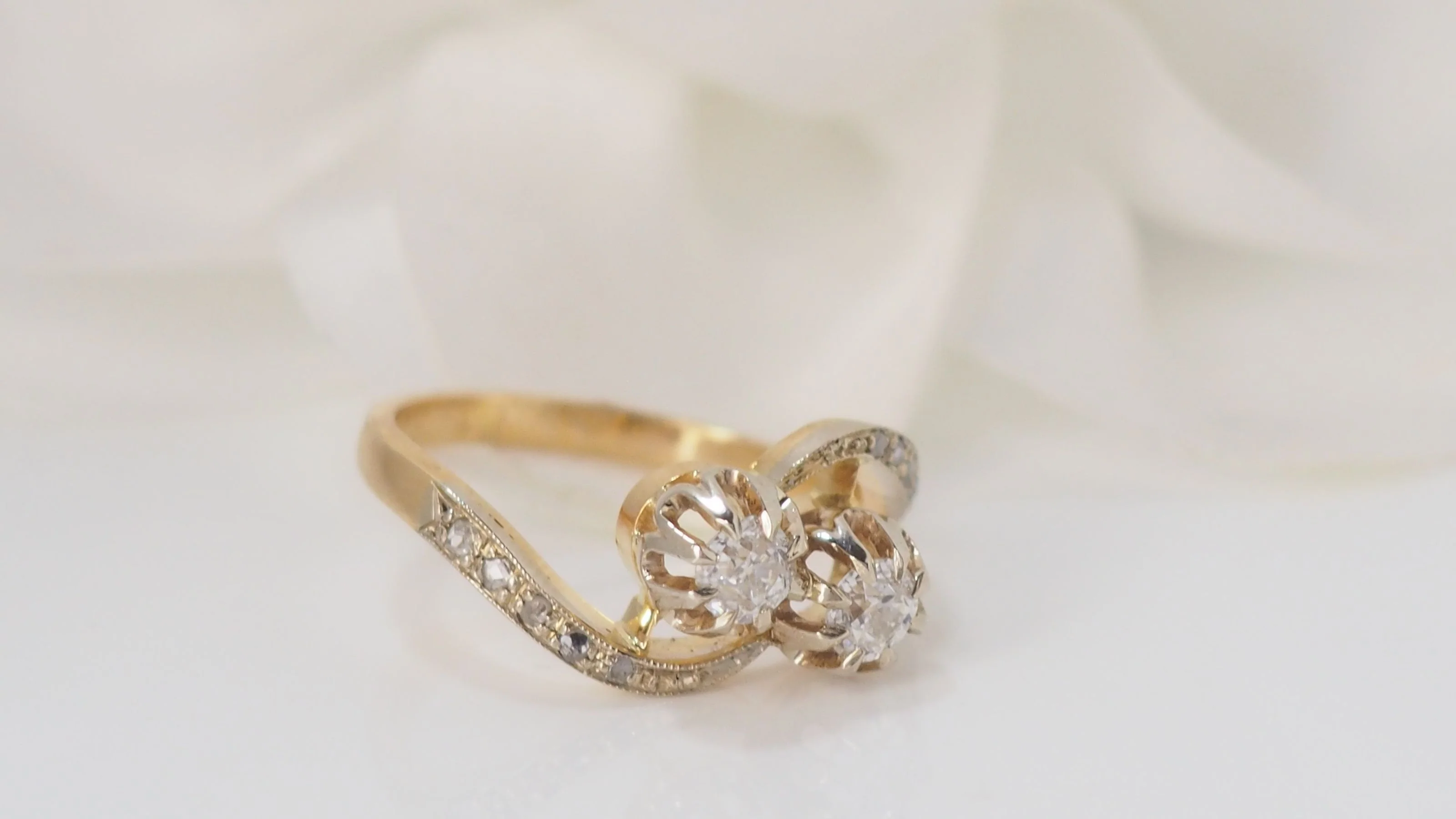 You and Me Ring in Yellow Gold and Diamonds - Image 3