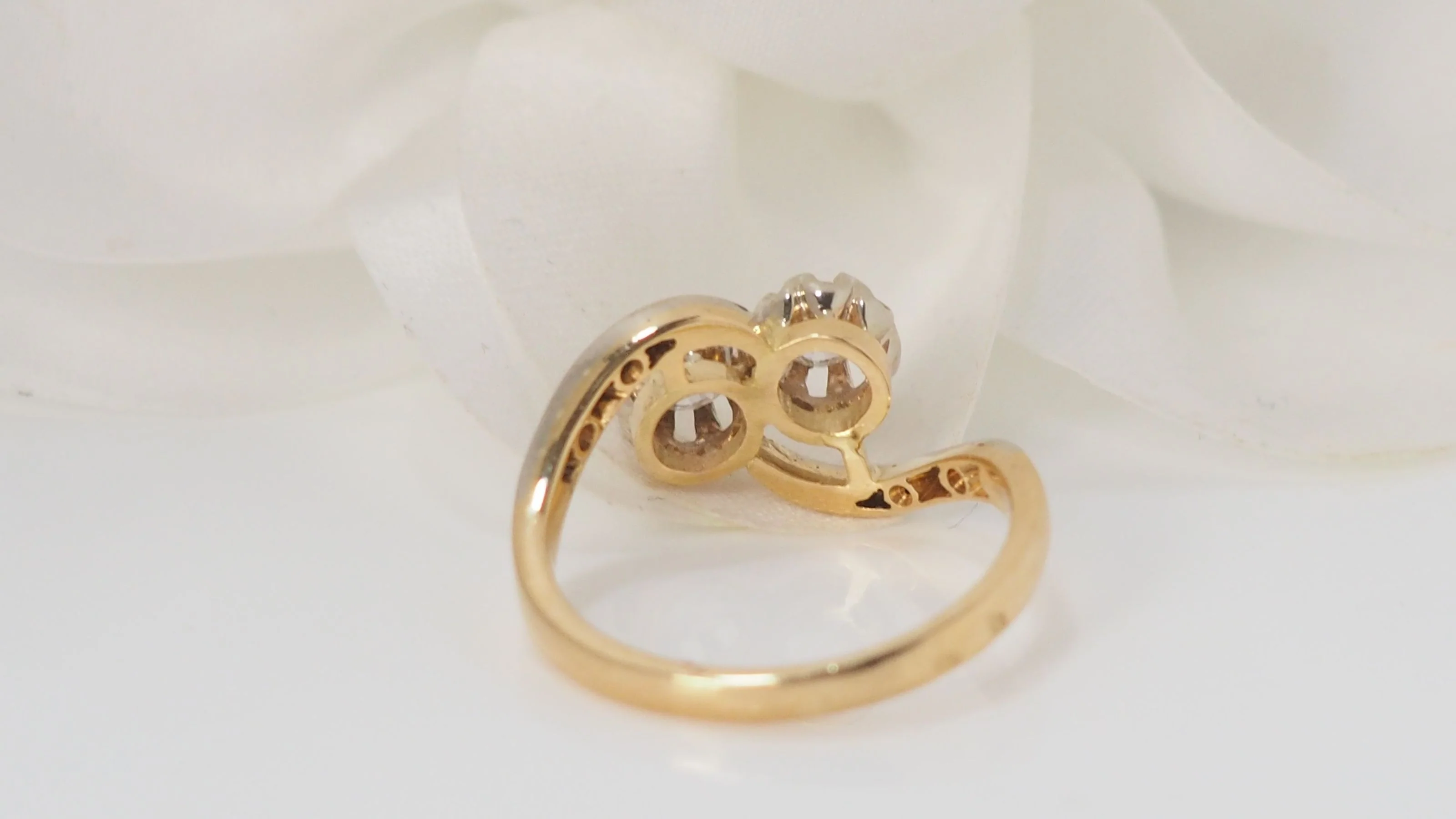 You and Me Ring in Yellow Gold and Diamonds - Image 7