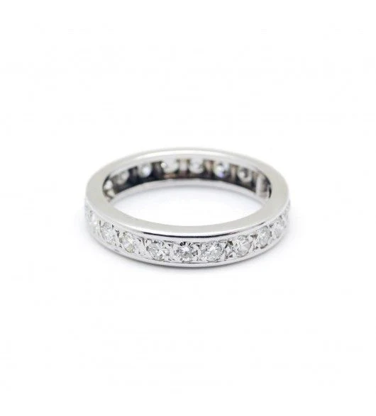 American Alliance ring in white gold and diamonds