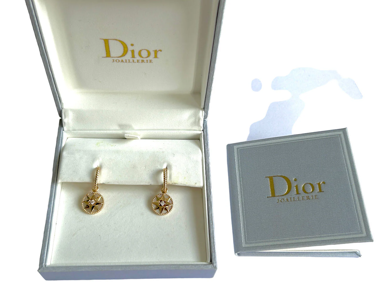 Pair of DIOR "Rose Des Vents" earrings in yellow gold, mother-of-pearl and diamonds - Image 2