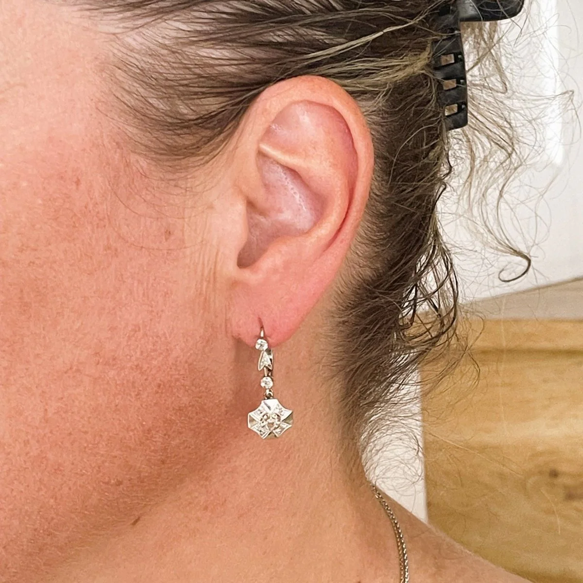 Earrings Art Deco sleepers diamonds in gold - Image 2