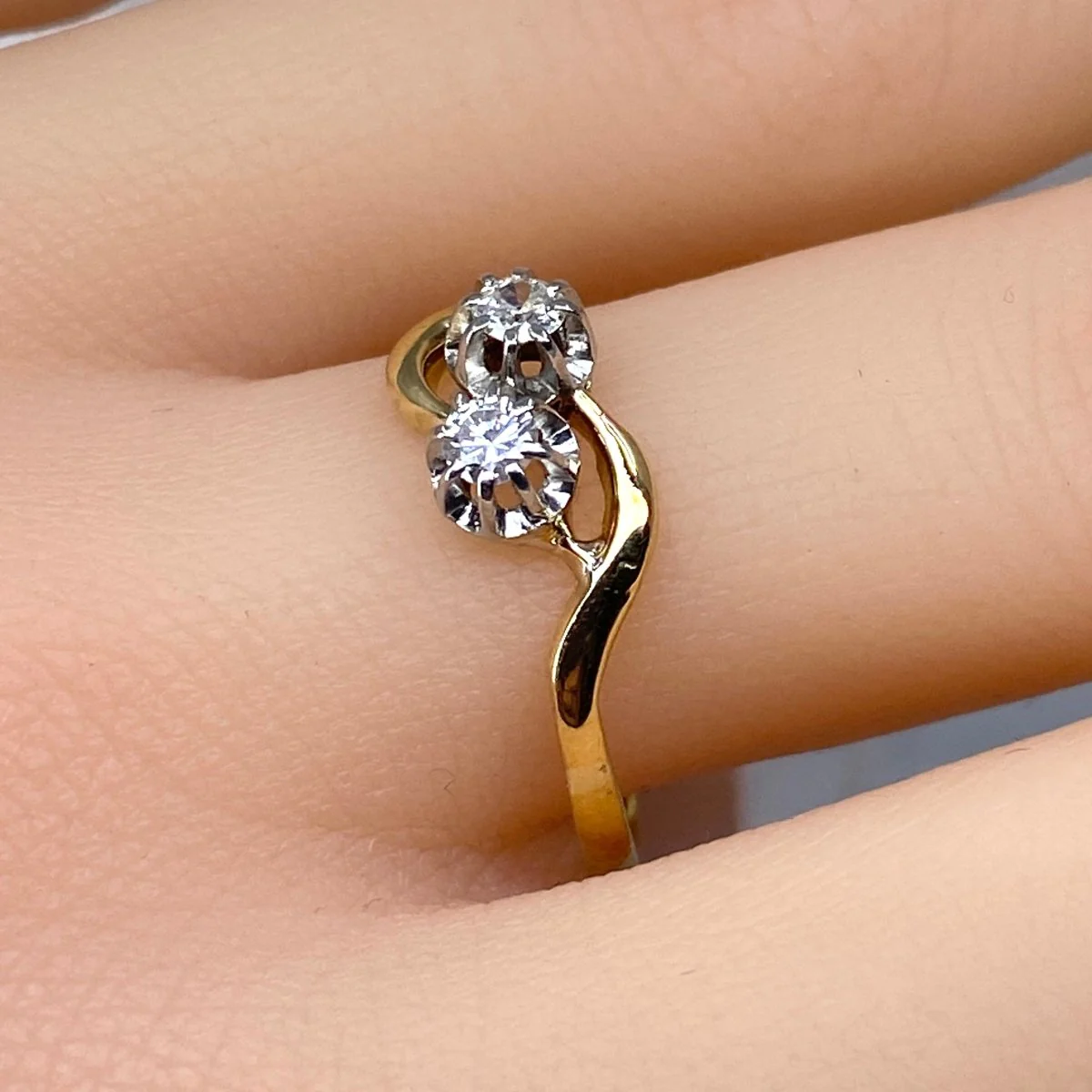 Toi &amp; Moi ring in yellow gold, white gold and diamonds - Image 2