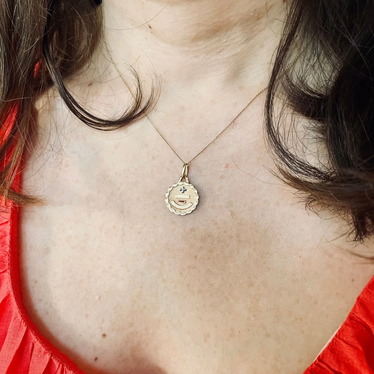 AUGIS pendant in yellow gold, rose gold, white gold and ruby - Image 2