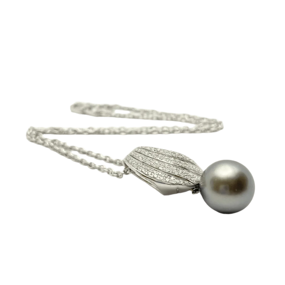 White gold, pearl and diamond pendant necklace - Image 4