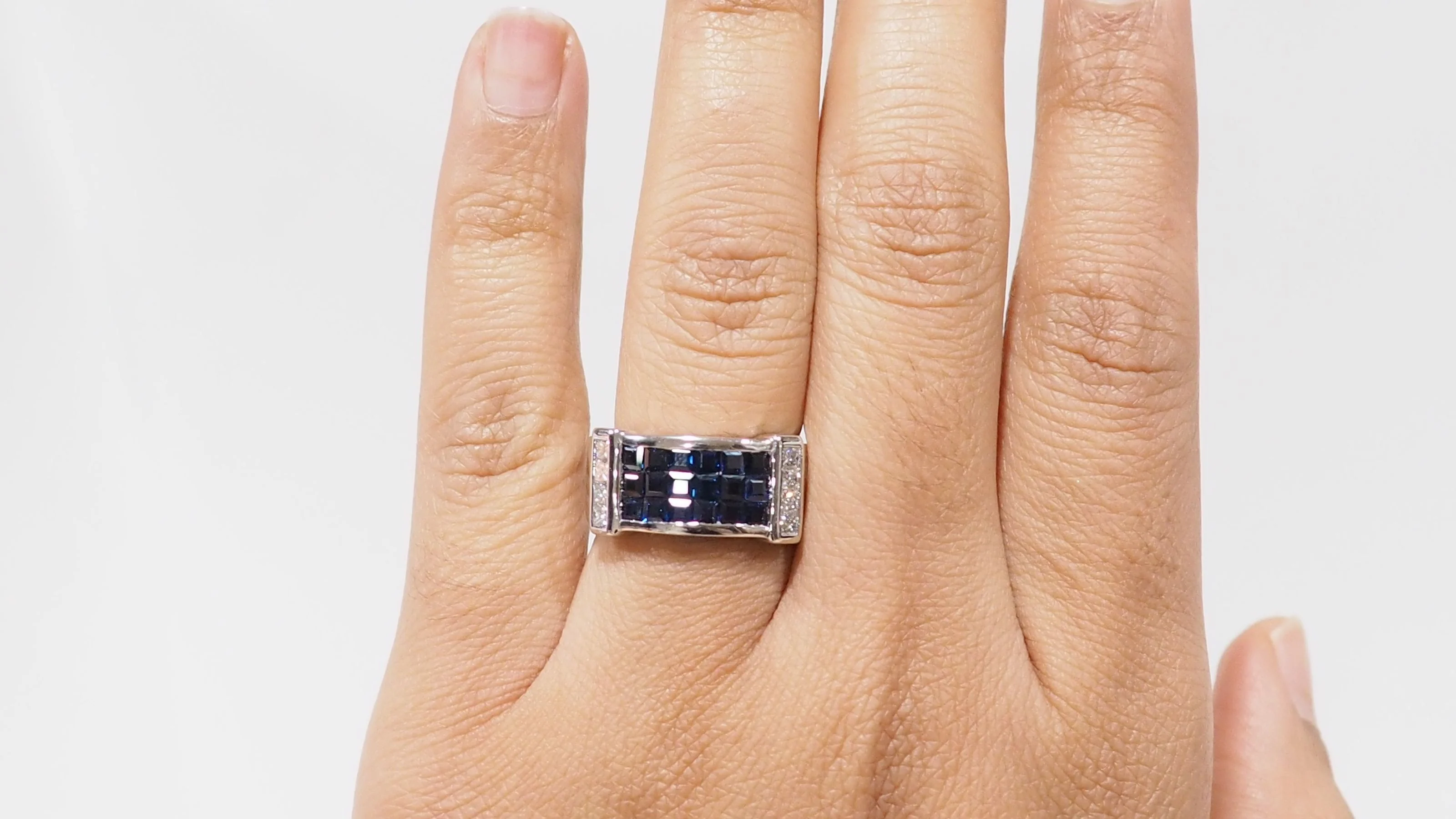 Band ring in white gold, sapphires and diamonds  - Image 8