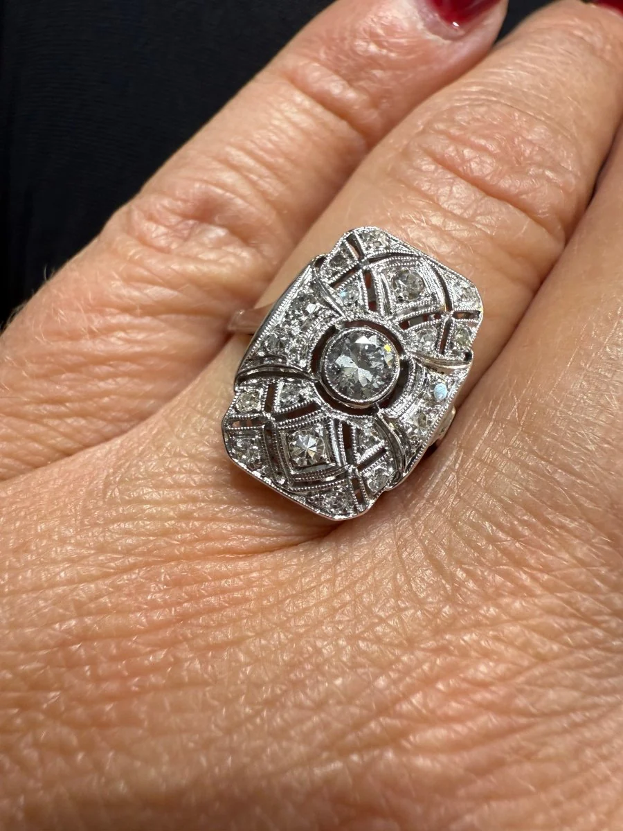 Art Deco - Platinum and Diamond Ring - Image 5