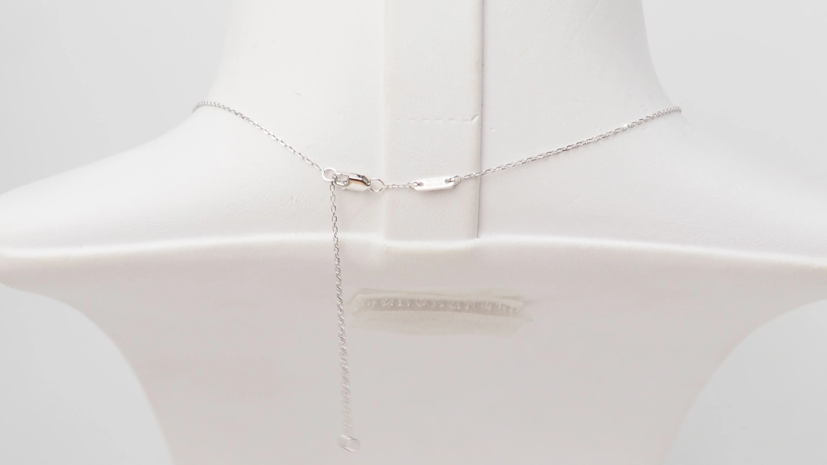 Dinh Van Le Cube diamond necklace in white gold and diamond - Image 8