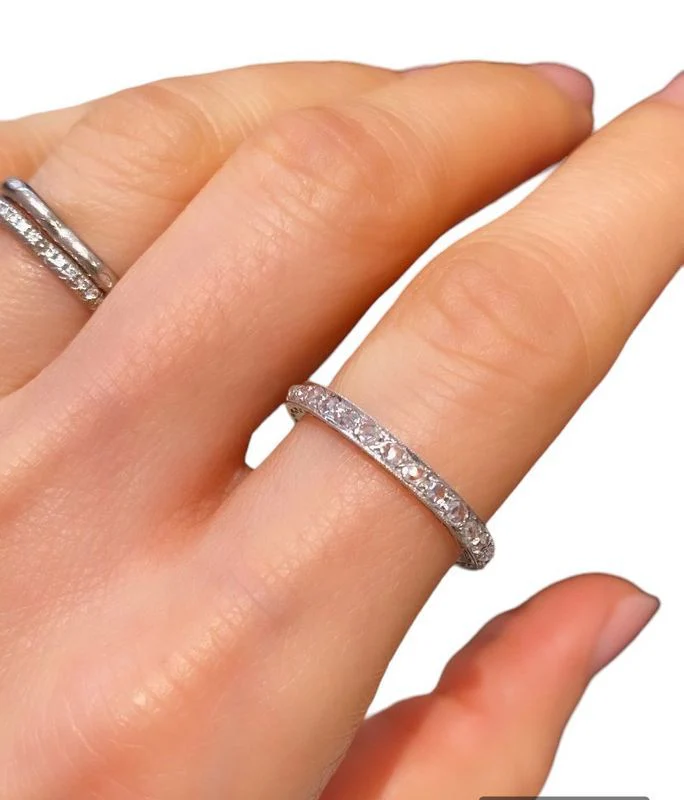 American Alliance Ring, in platinum and diamonds  - Image 2