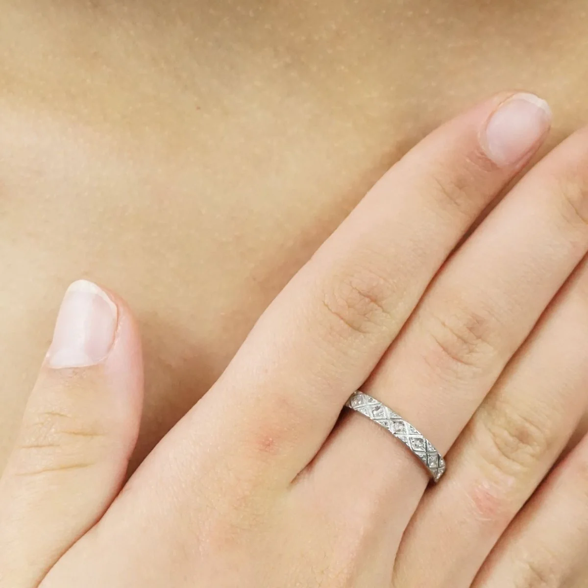 Ring Alliance in white gold, paltinium and diamonds - Image 2