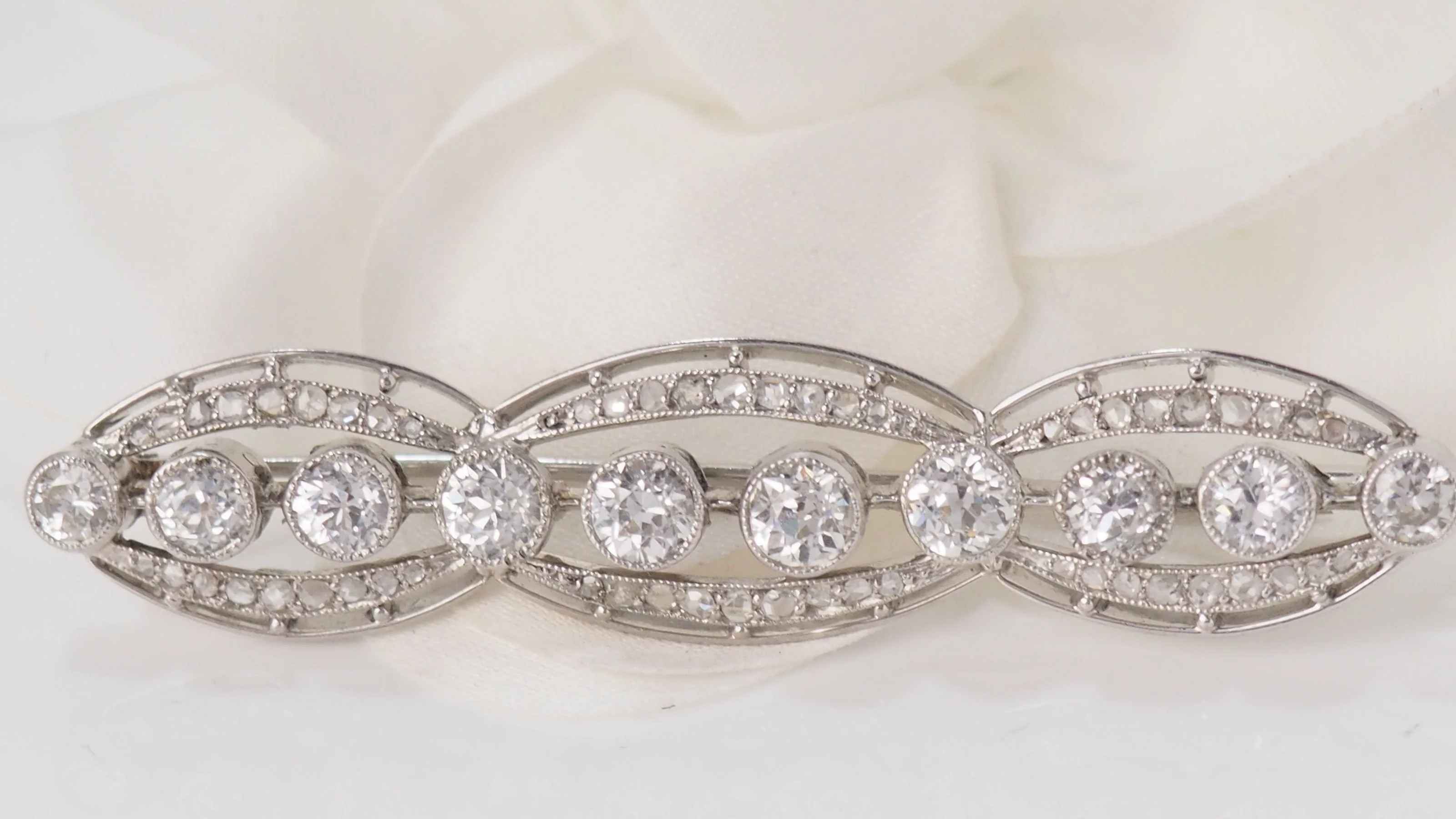 Art Deco brooch in platinum and white gold - Image 3