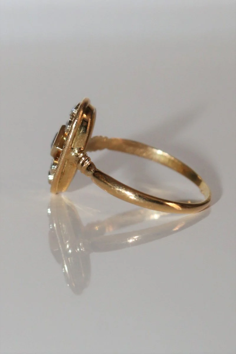 Oval Openwork Sapphire Ring - Image 2