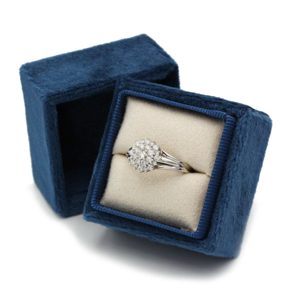 Ring at white gold and diamonds - Image 6