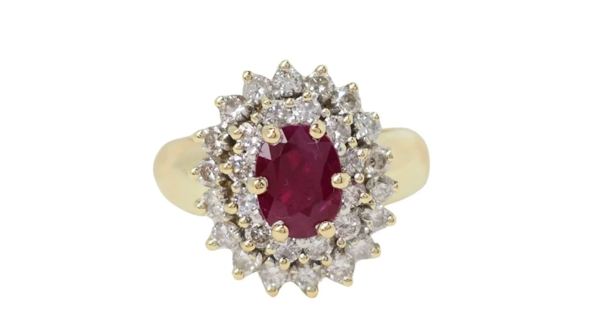 Pompadour ring in yellow gold, rubies and diamonds
