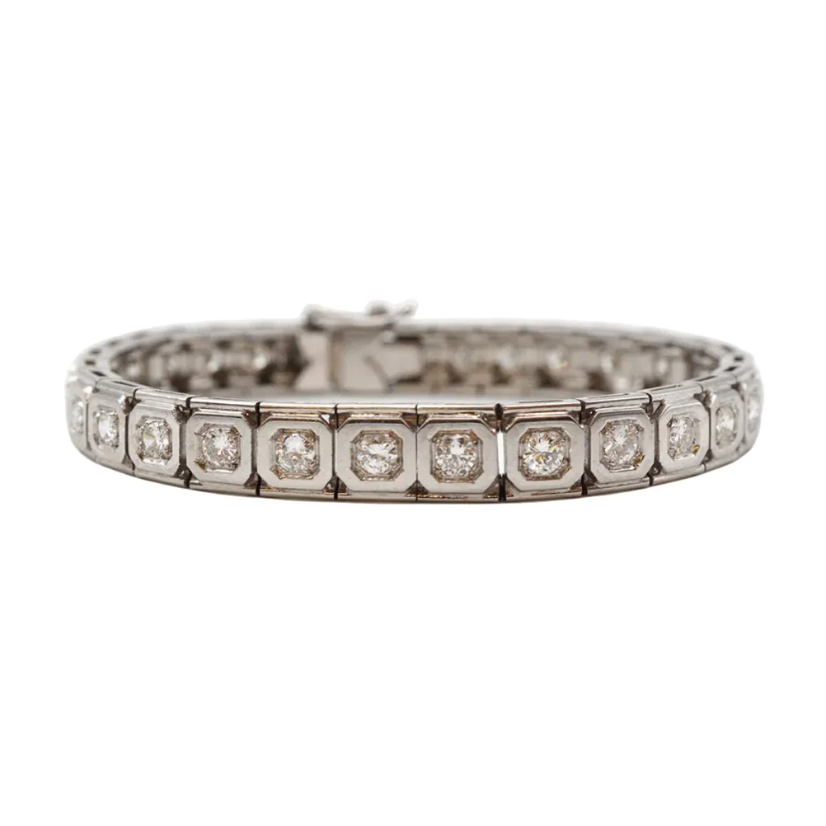 Bracelet in white gold, platinum and diamonds