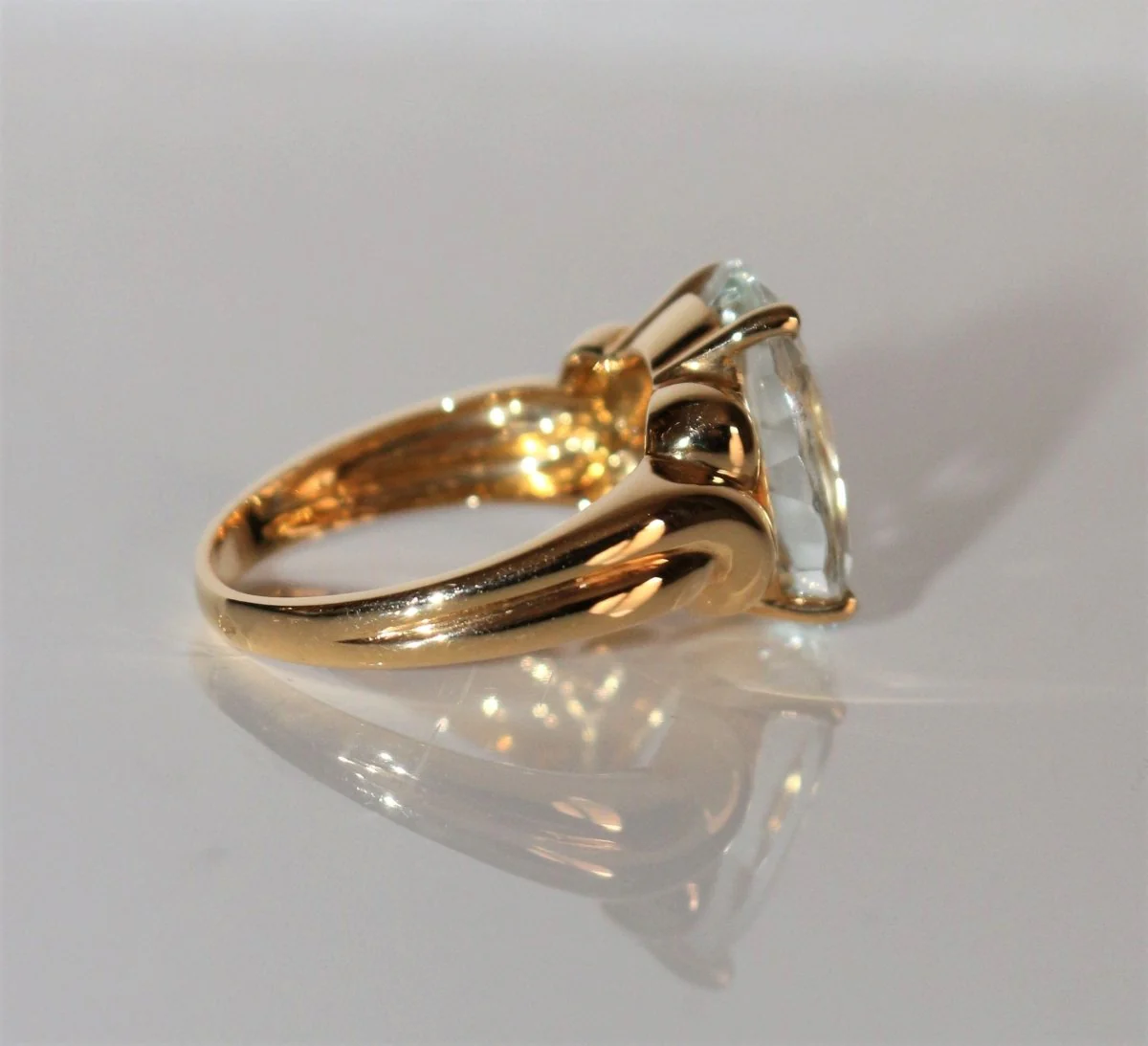 Cocktail ring in yellow gold and aquamarine - Image 4