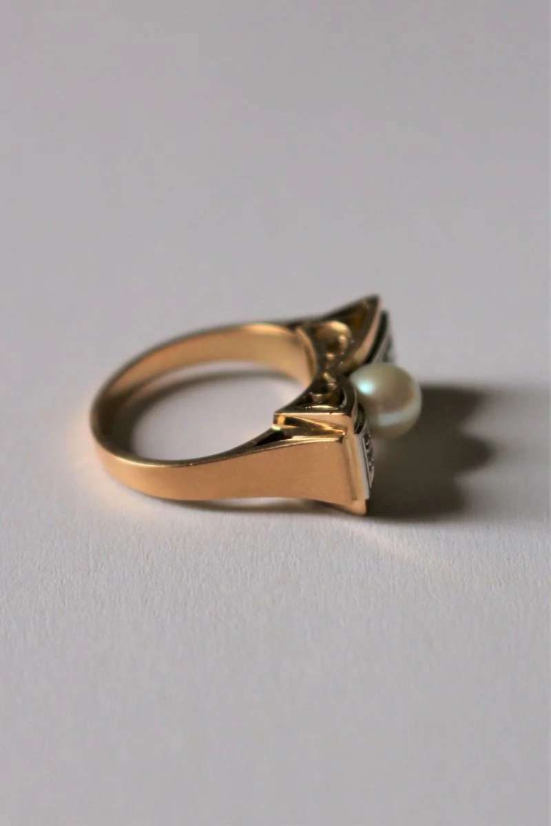Pearl and Roses Knot Ring - Image 8