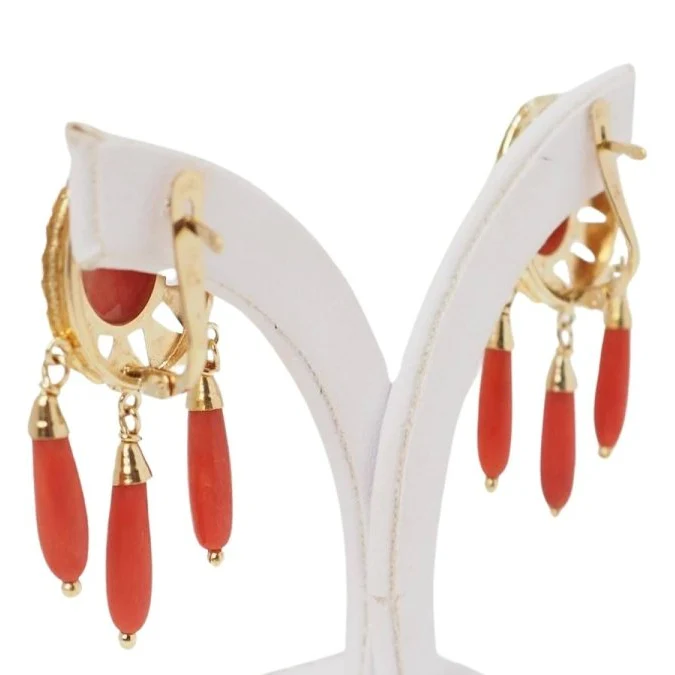 Yellow gold and coral earrings - Image 3