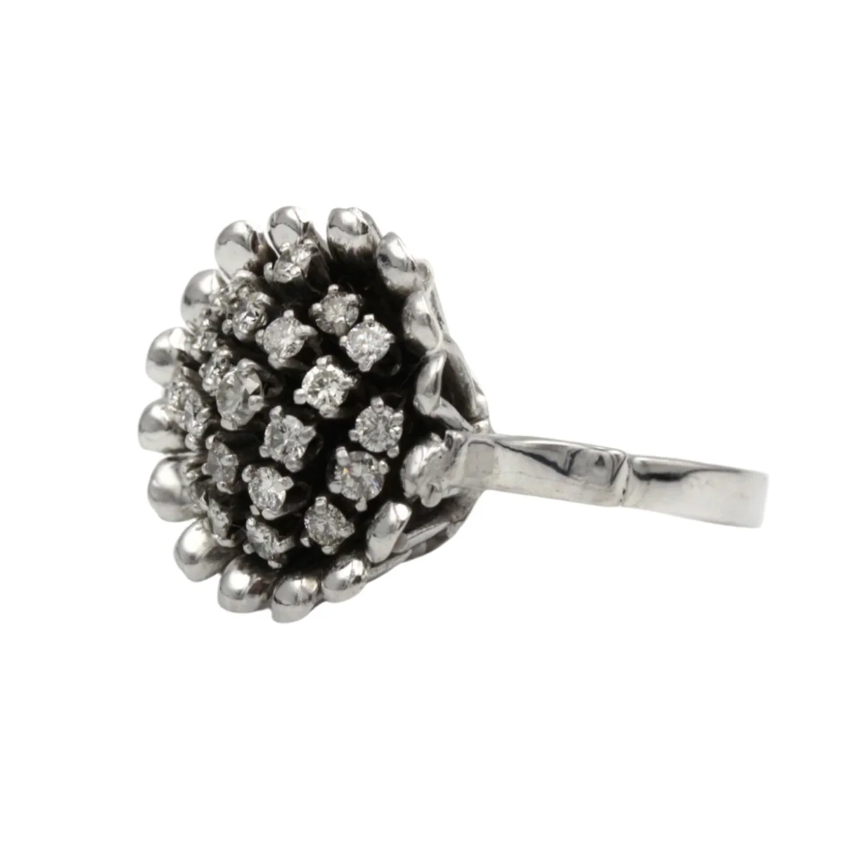 White gold and diamond ring - Image 2