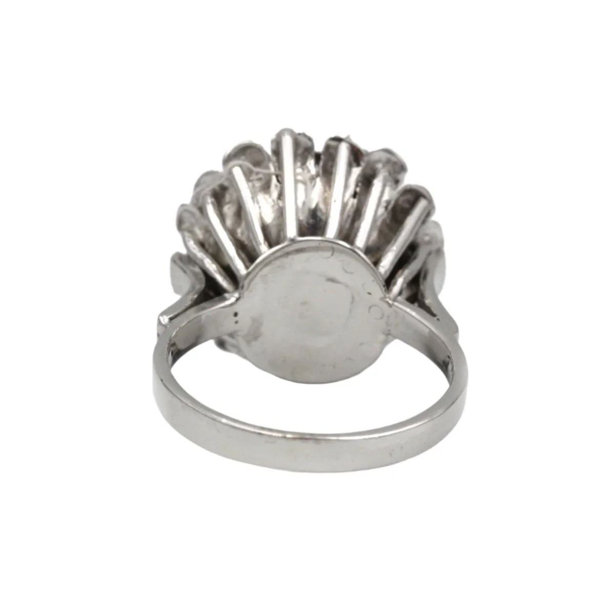 White gold and diamond ring - Image 5