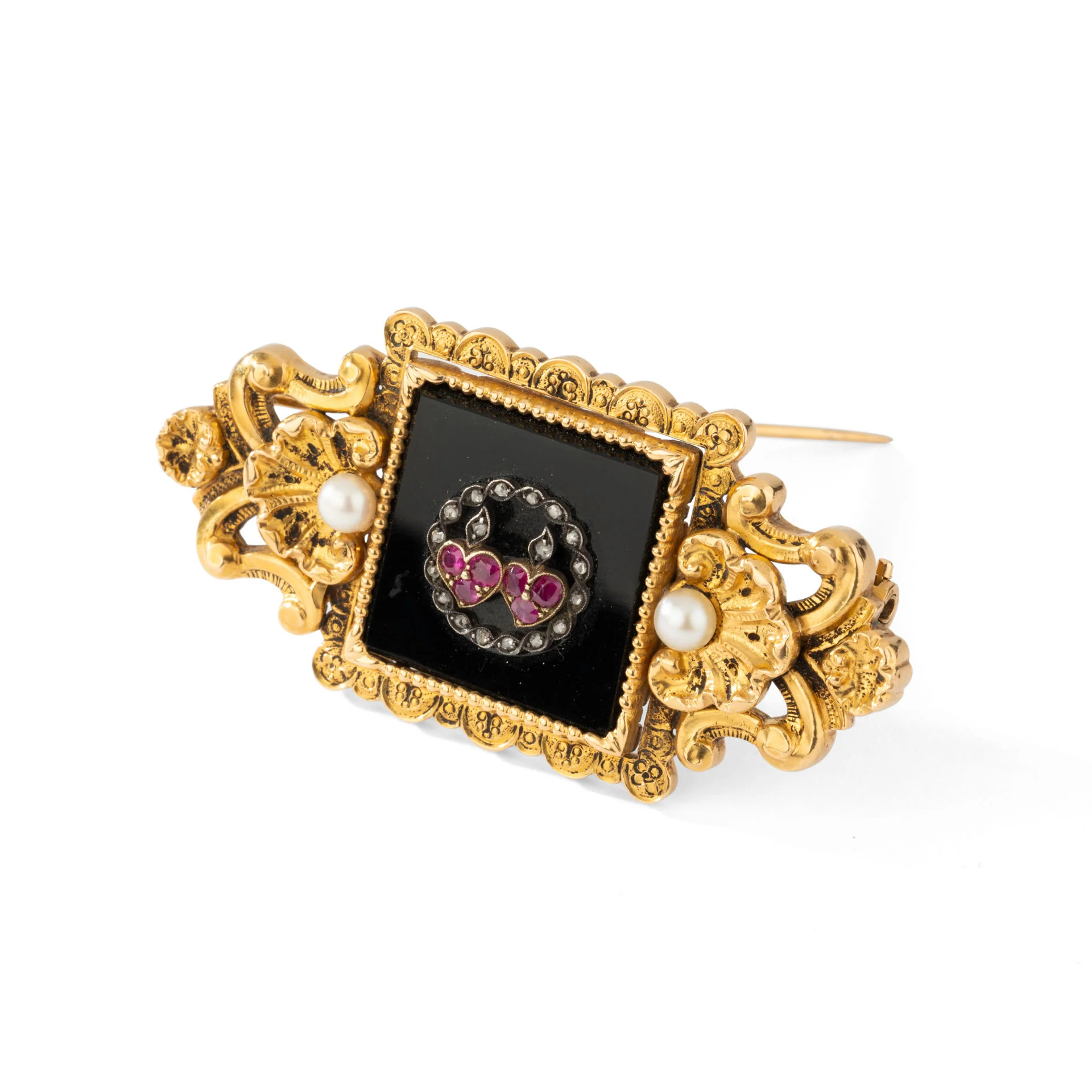 Intertwined Hearts Brooch - Image 3