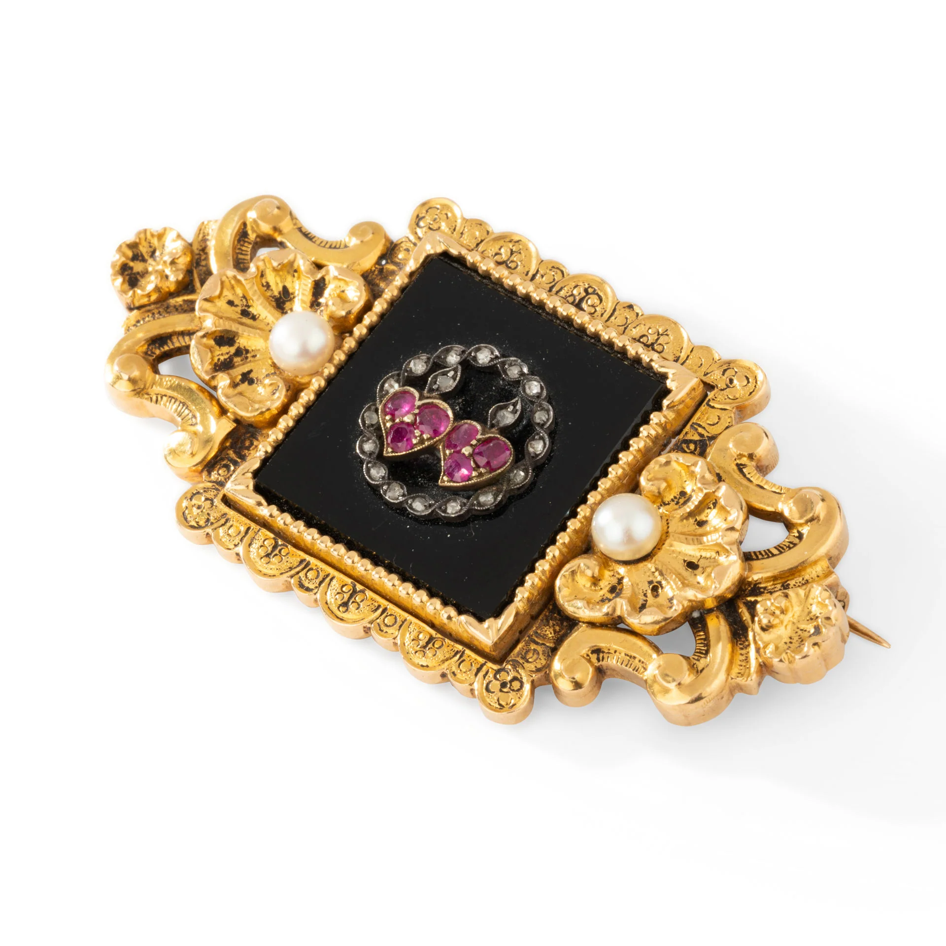 Intertwined Hearts Brooch - Image 4