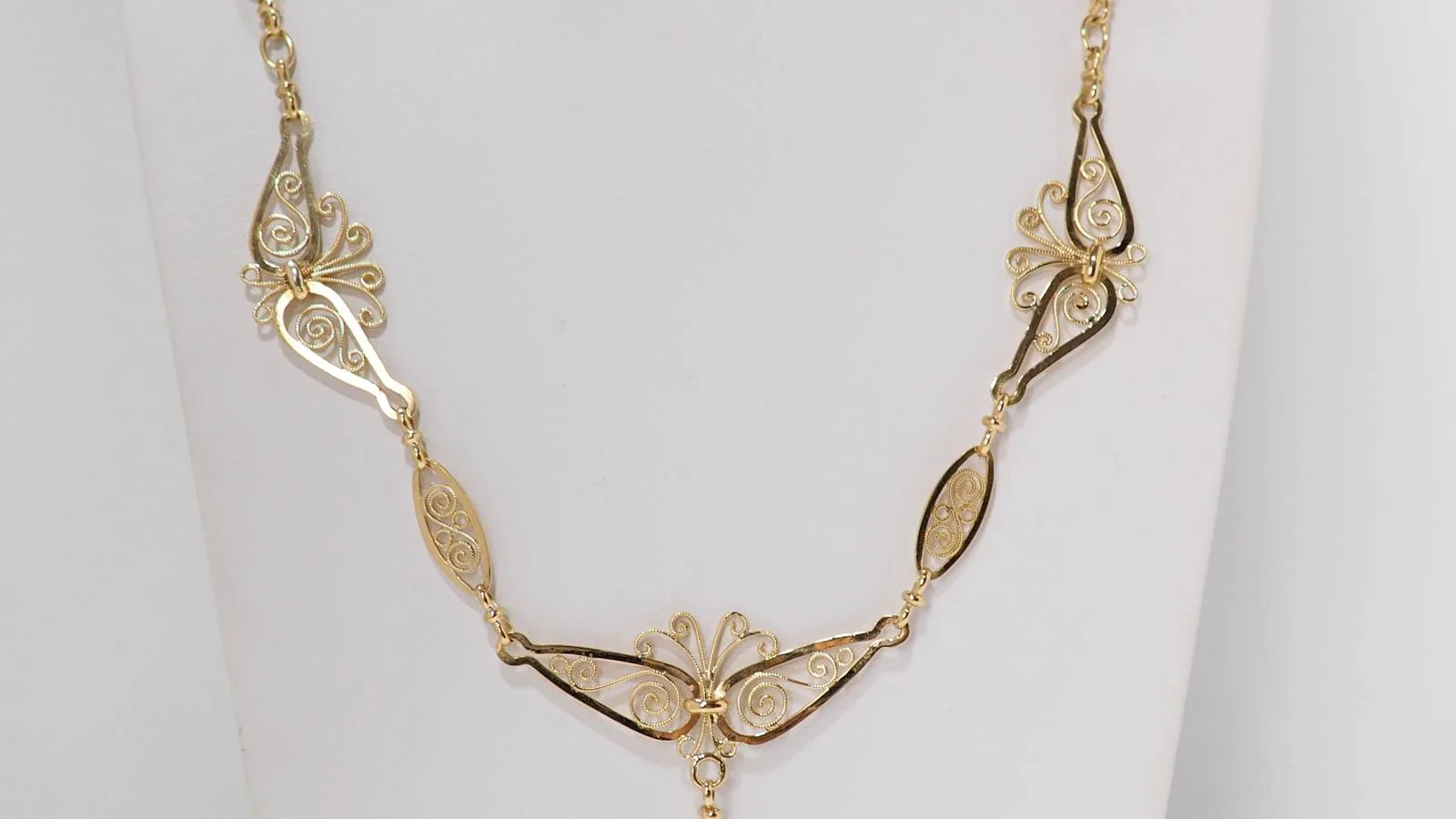 Antique drapery necklace in yellow gold - Image 3