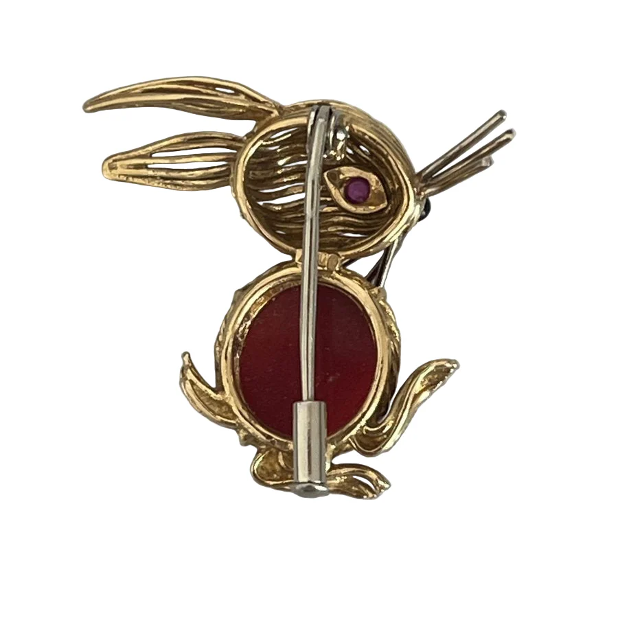 Brooch RABBIT in yellow gold coral ruby onyx - Image 2