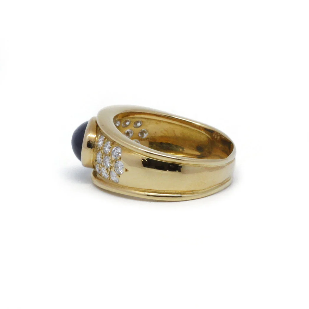 Ring - Gold, Sapphire And Diamonds - Image 2