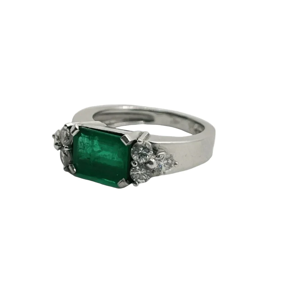 Ring in white gold, emerald, and diamonds - Image 2