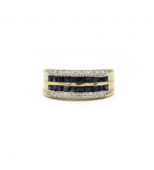 Ring - Gold. Diamonds and Sapphires
