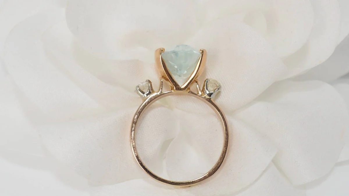 Yellow gold, aquamarine and diamond ring  - Image 6