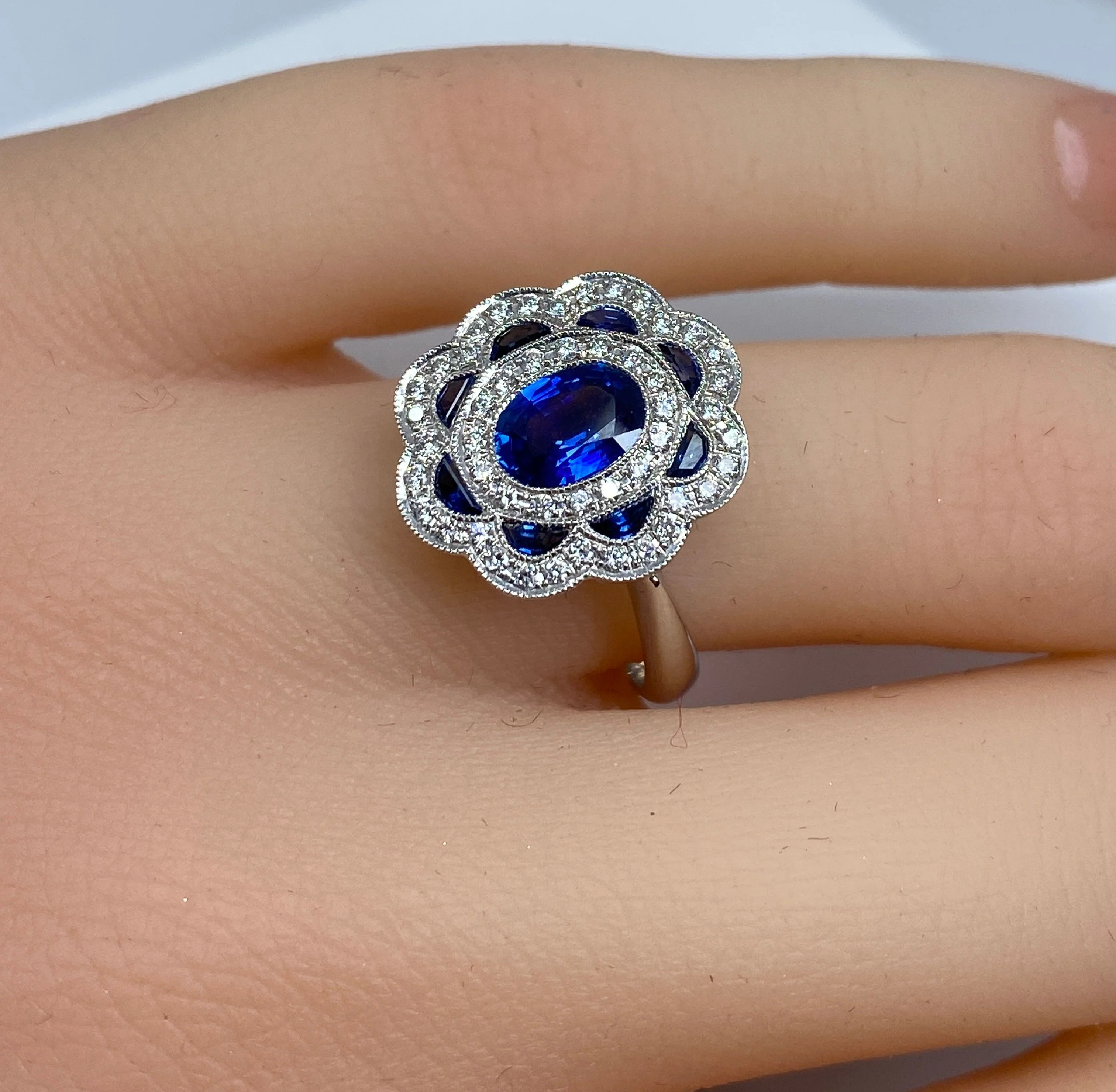 18k gold sapphire and diamond daisy ring - Image 12