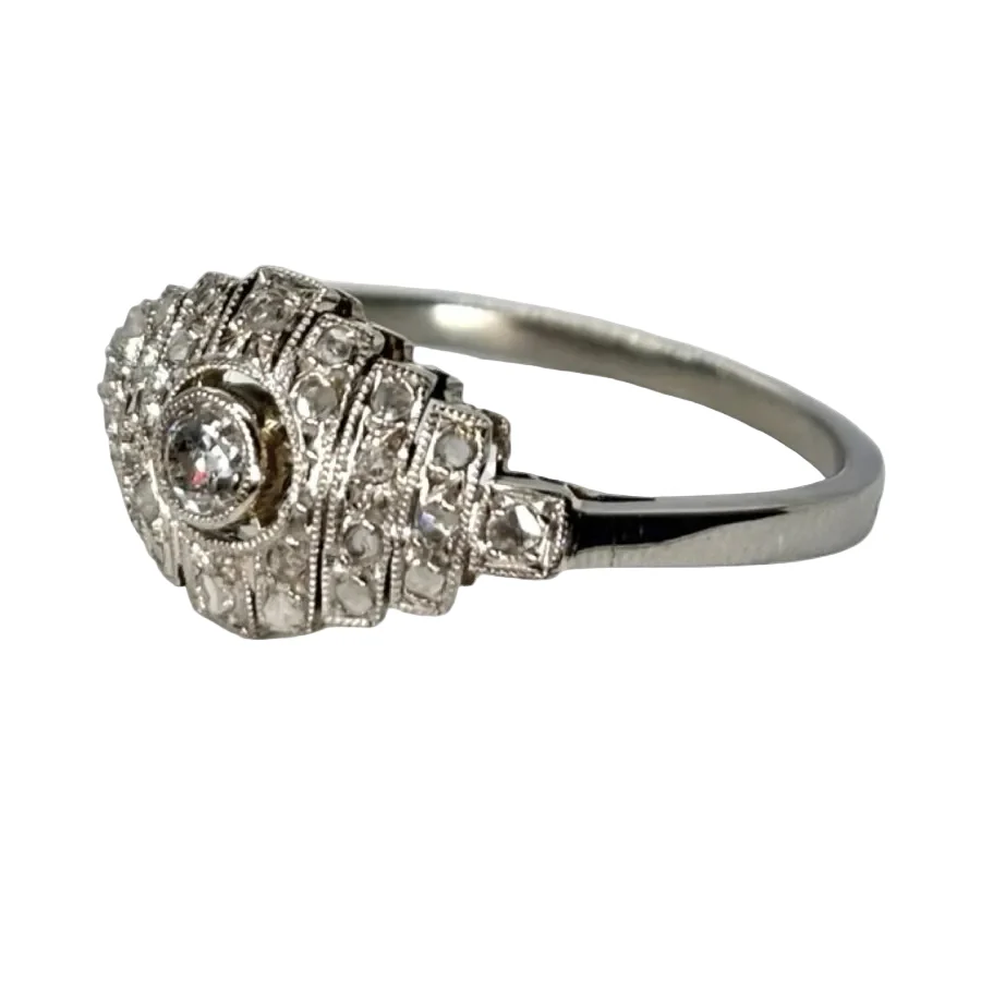 Ring in white gold and diamonds. - Image 3
