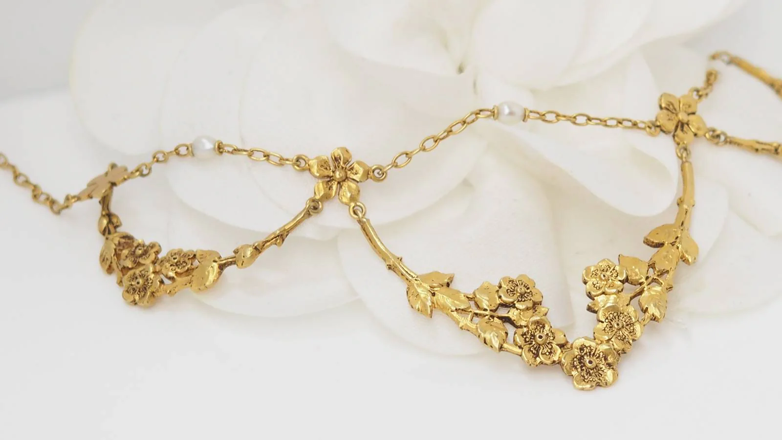 Early 19th century drapery necklace in yellow gold and pearls - Image 3