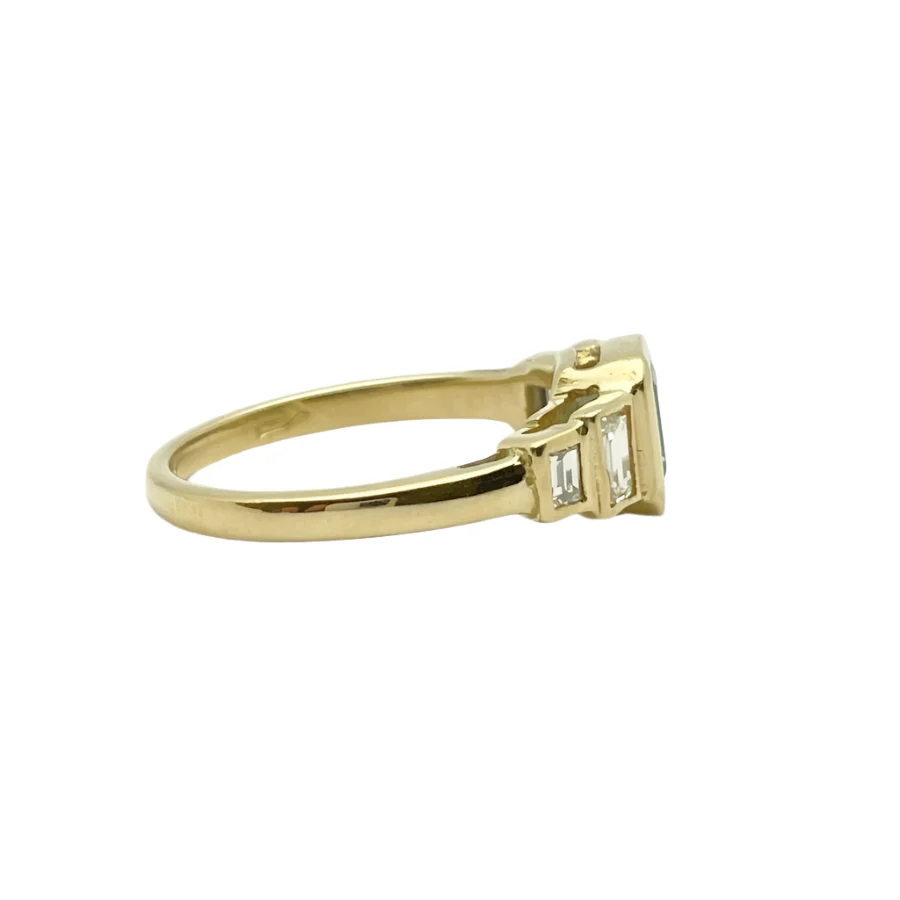 Ring at yellow gold, emerald and diamonds - Image 5