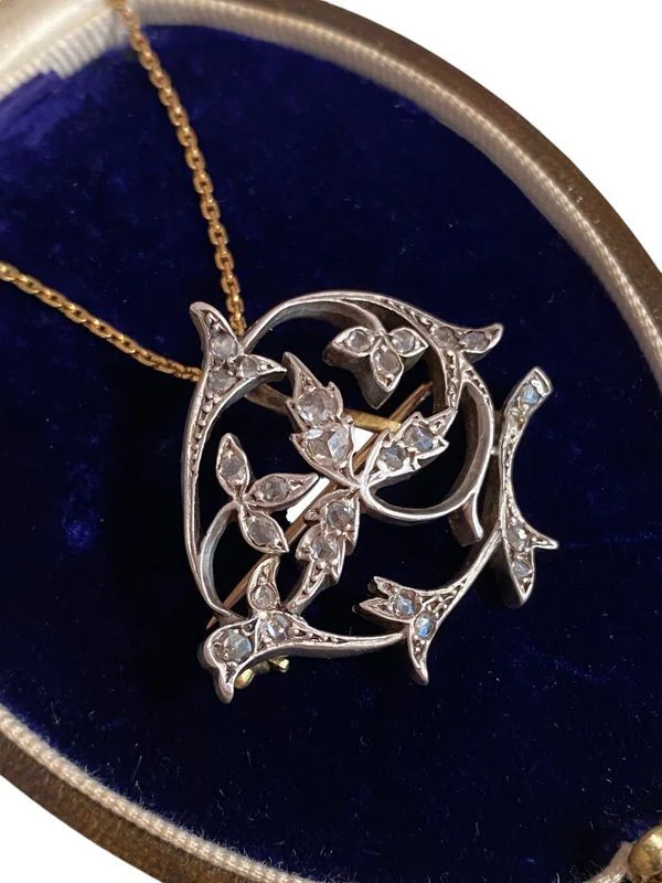 Brooch with gold plant motifs, silver and diamonds - Image 3