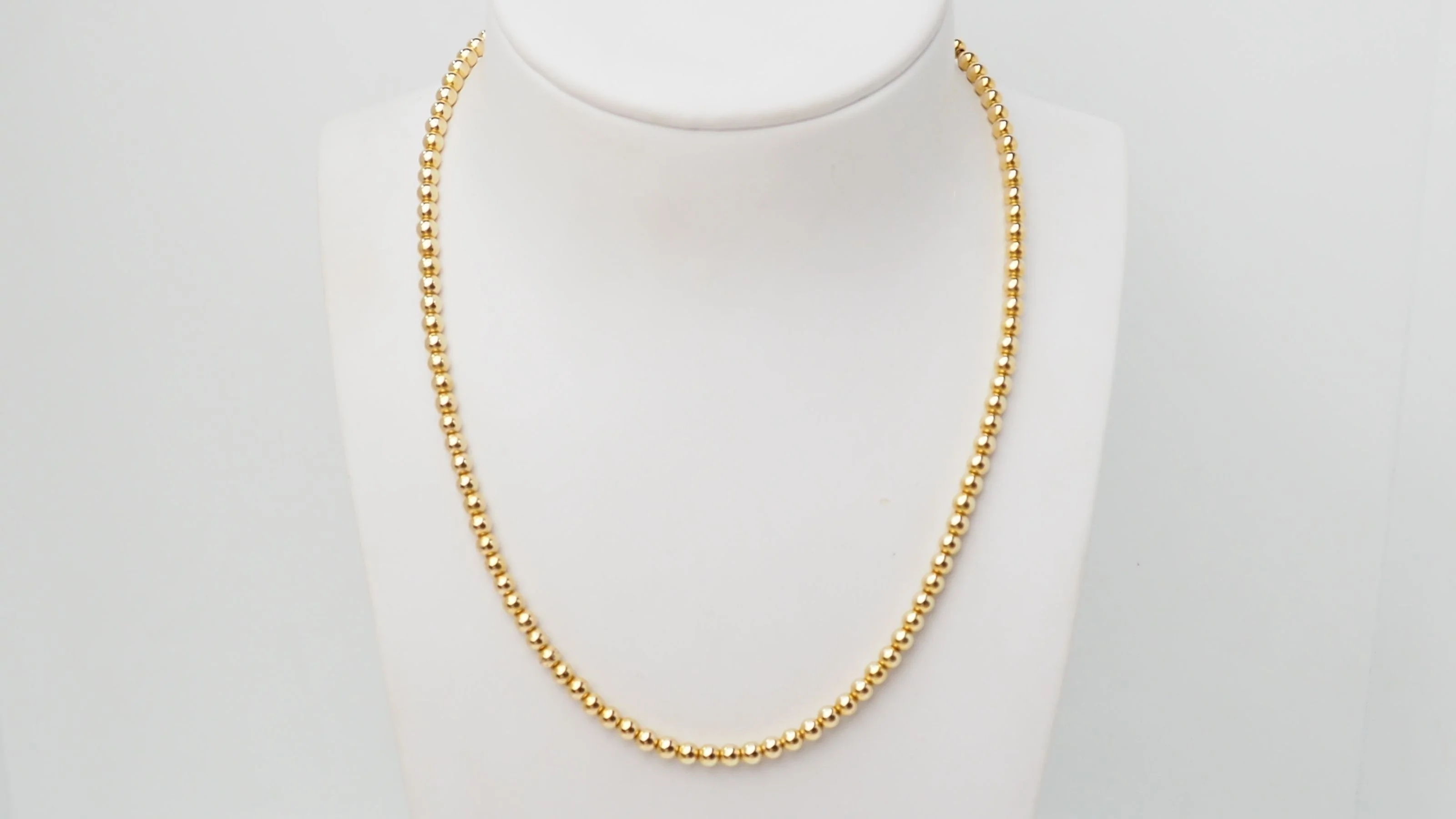 Marseille necklace in yellow gold