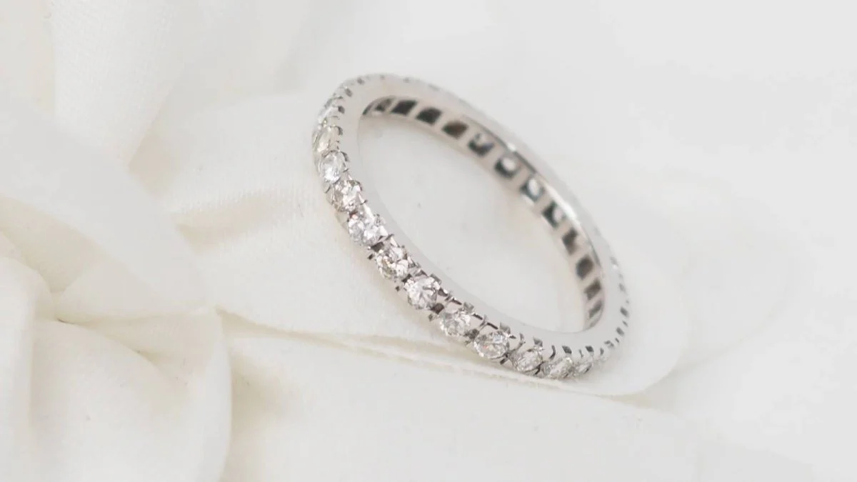 American Alliance ring in white gold and diamonds - Image 4
