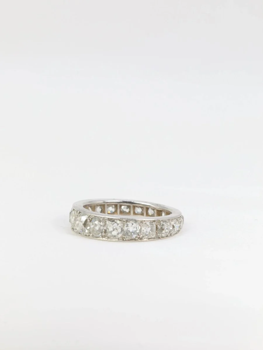 Belle Epoque platinum wedding ring with 5ct old-cut diamonds - Image 6