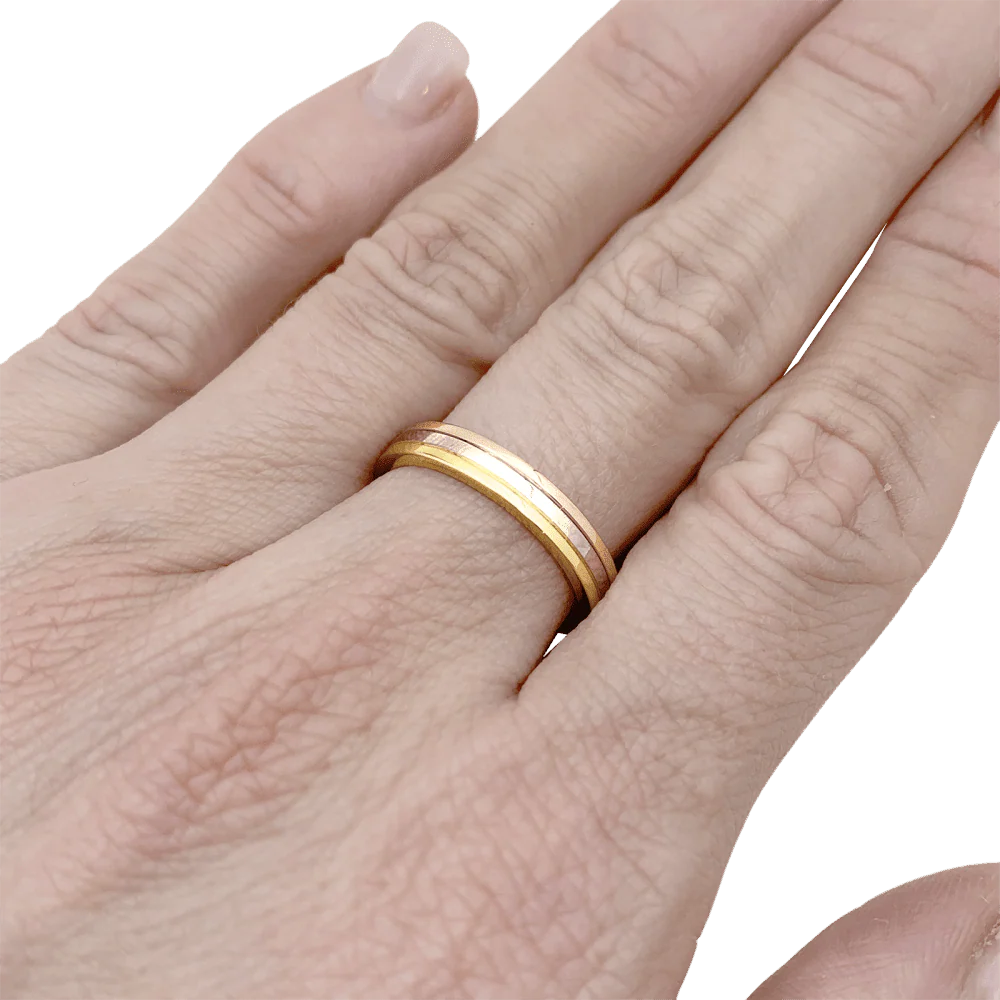 Wedding band ring CARTIER "Vendôme Louis Cartier" in yellow gold, white gold and rose gold - Image 2