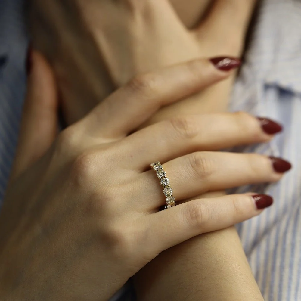 Wedding band in yellow gold 18 Cts with 3.30 Cts of diamonds. G-VS. Size 50 - Image 2