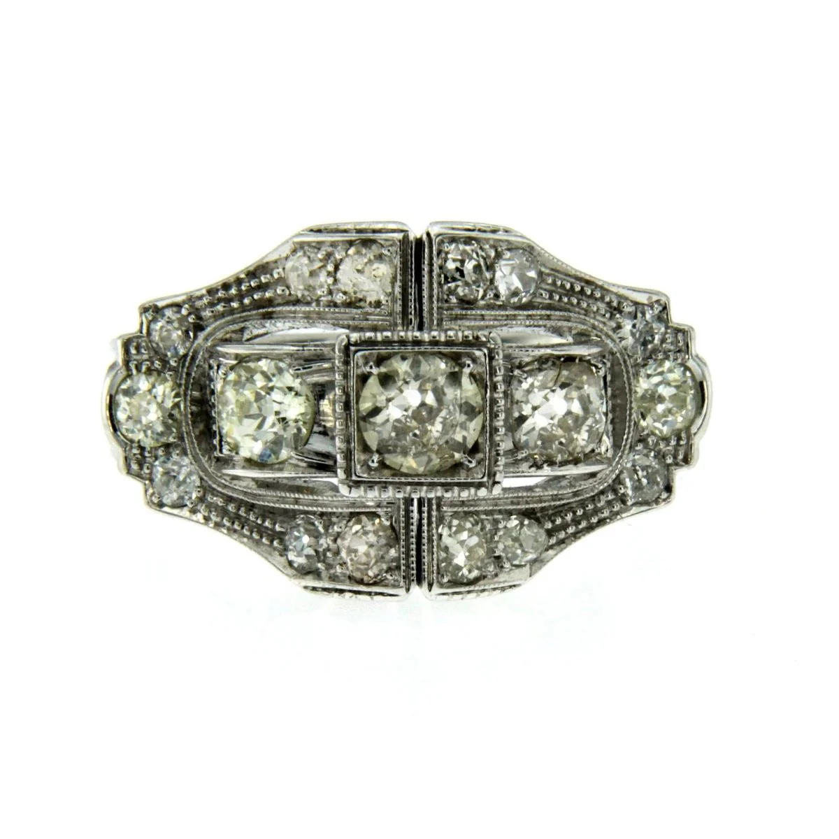 Art Deco ring in white gold and diamond