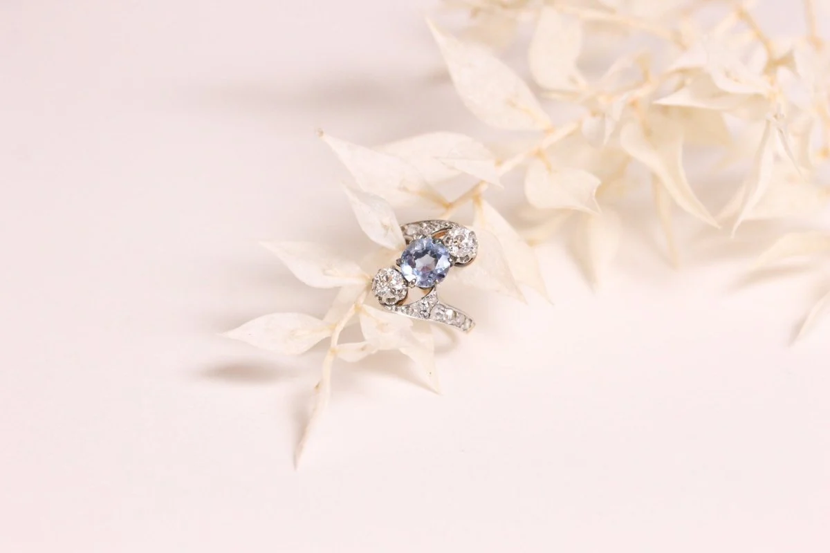 Ring in yellow gold, platinum, sapphire and diamonds  - Image 2