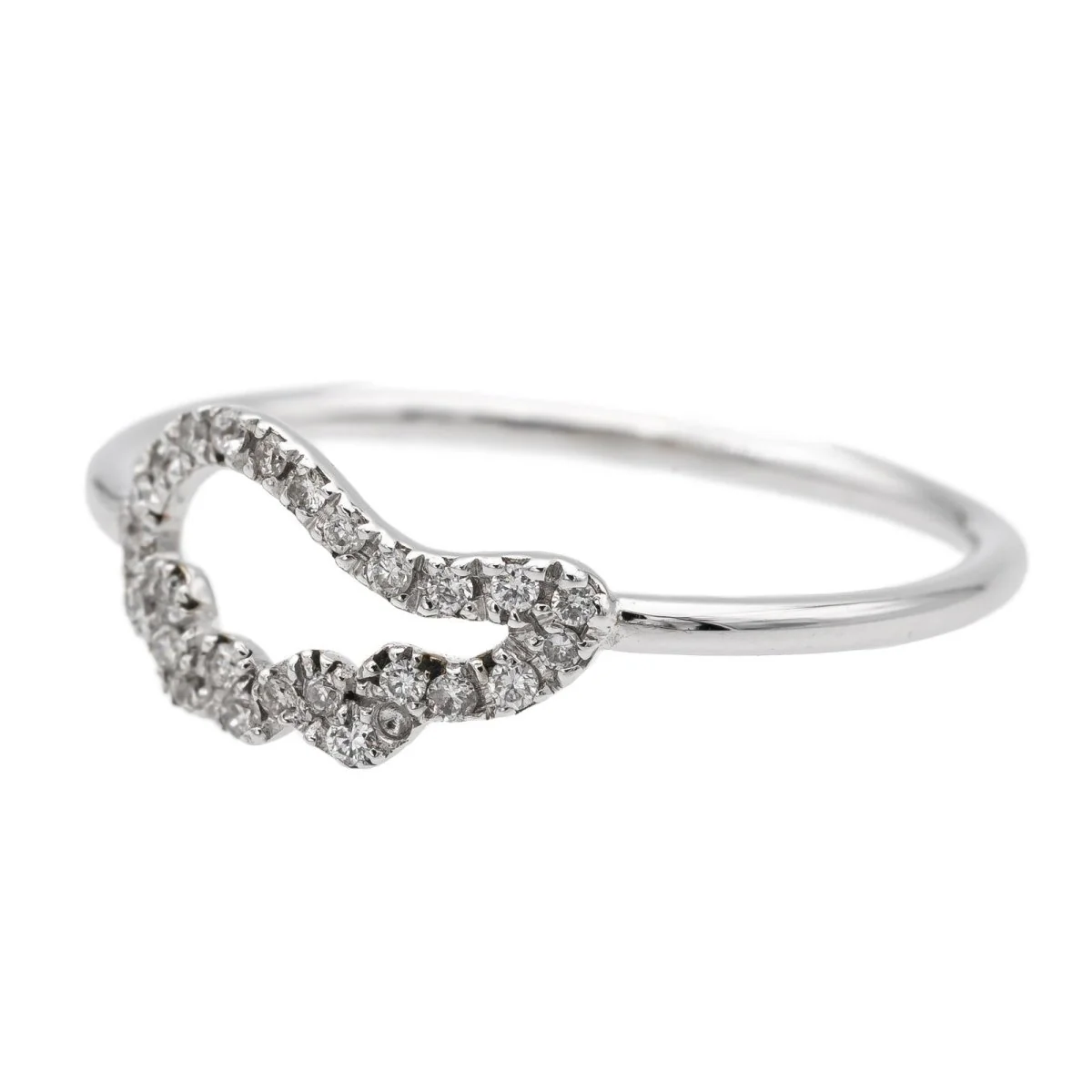 Angel wing ring in white gold and diamonds - Image 3