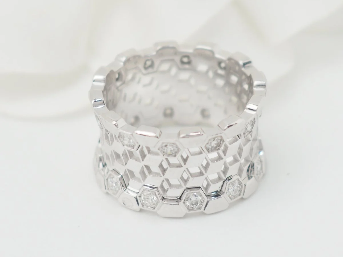 Openwork ring in white gold and diamonds - Image 4
