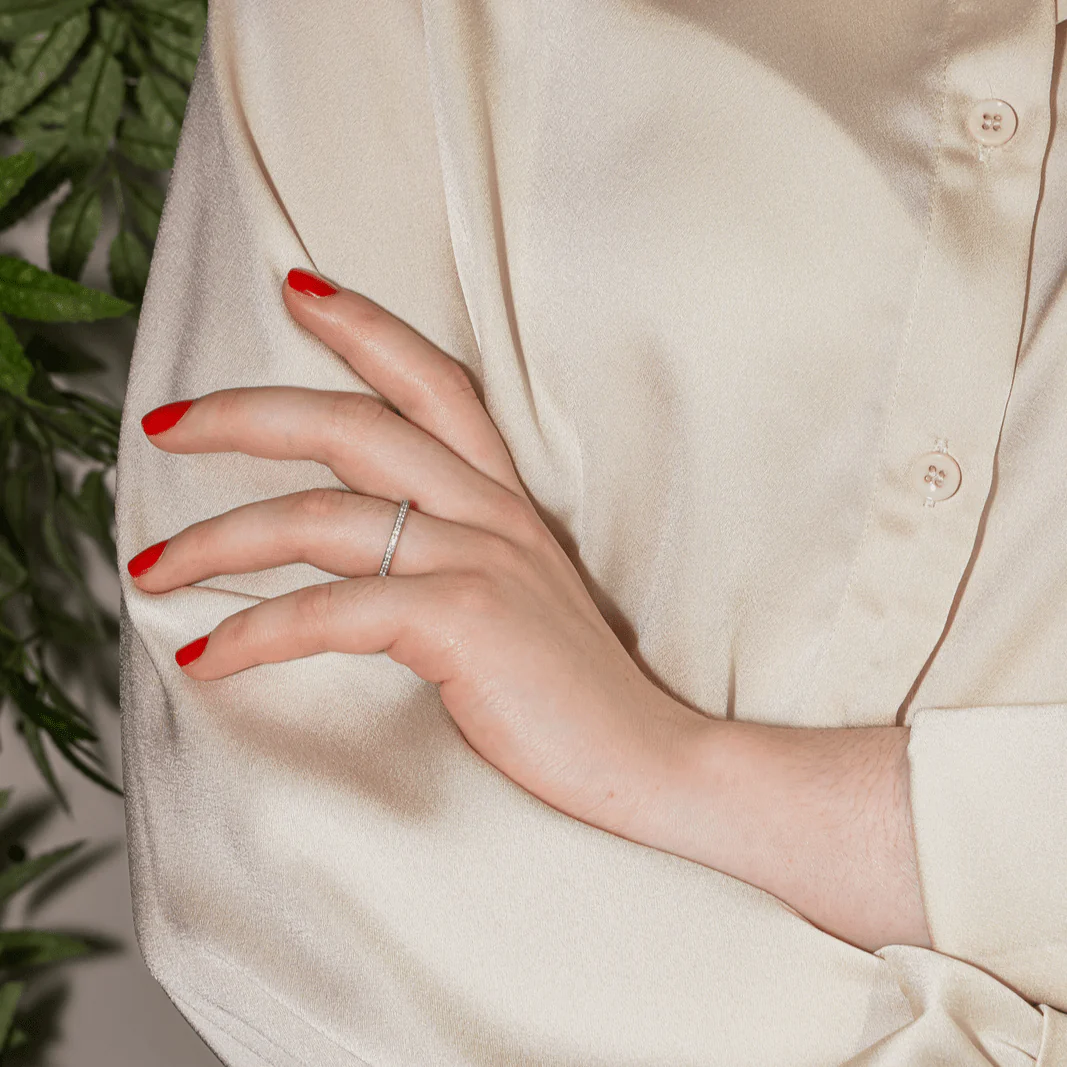 Alliance ring in white gold and diamonds - Image 2