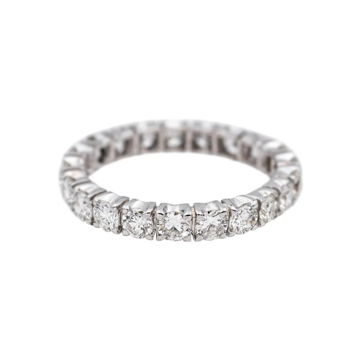 American-Style Wedding Band in White Gold with Diamonds