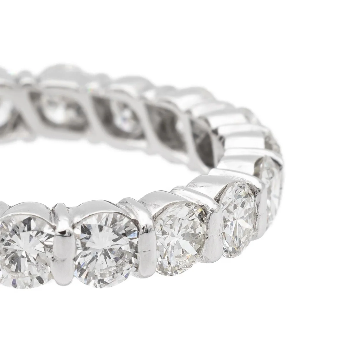 American Alliance Ring White Gold Diamond - Image 3