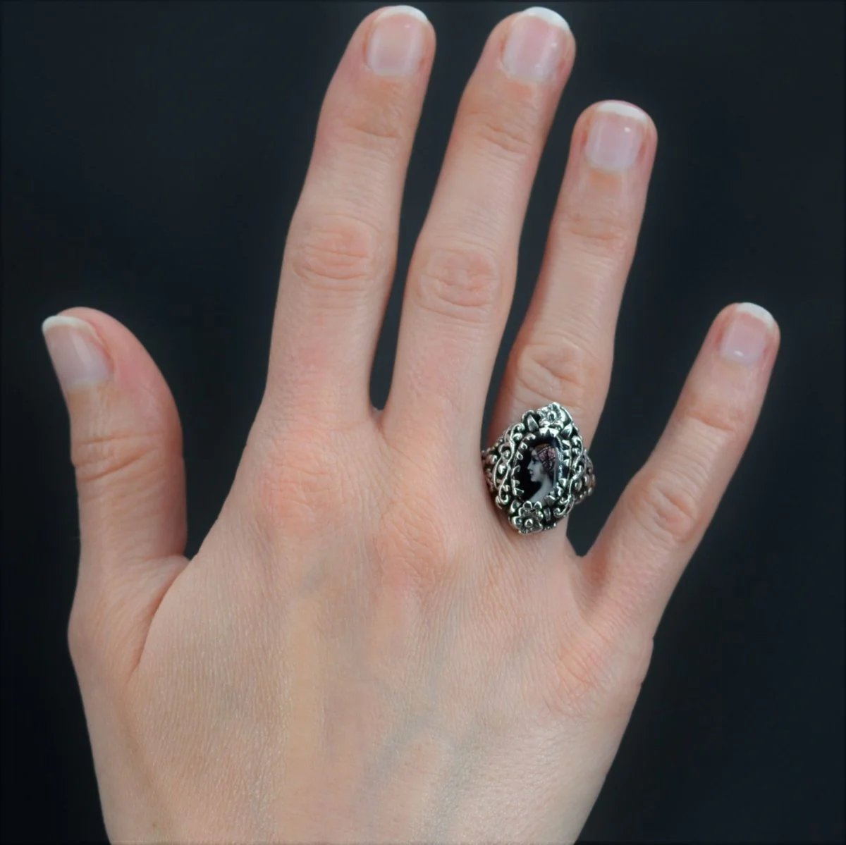 Silver and enamel signet ring - Image 2